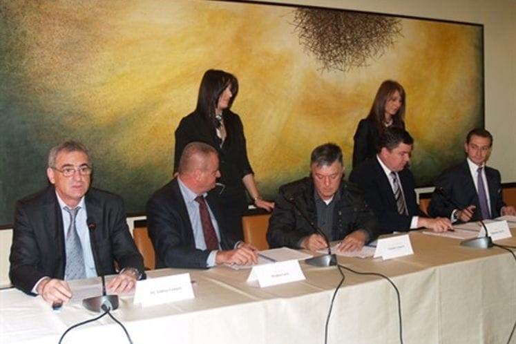 Potpisan Ugovor o prodaji 100% udjela privrednog društva D.O.O. „Pomorski poslovi“ i Ugovor o koncesiji D.O.O. „Pomorski poslovi“