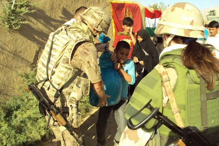 Uručena crnogorska pomoć stanovnicima Poli Komrija u Avganistanu