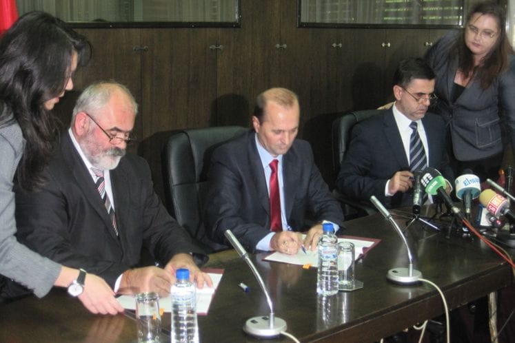 S A O P Š T E NJ E: Potpisivanje Opšteg kolektivnog ugovora