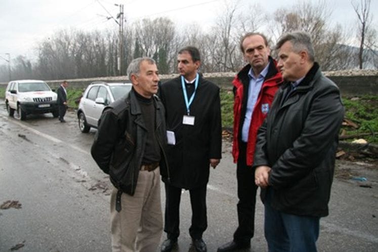 Ministar zdravlja Miodrag Radunović sa saradnicima obišao poplavljena područja opštine Golubovci /pitanja i odgovori/