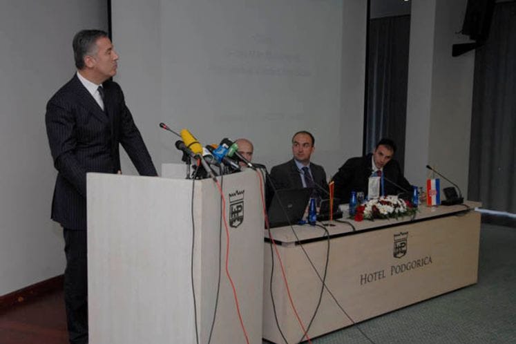 Izlaganje predsjednika Vlade Crne Gore Mila Đukanovića na sastanku Hrvatskog poslovnog kluba