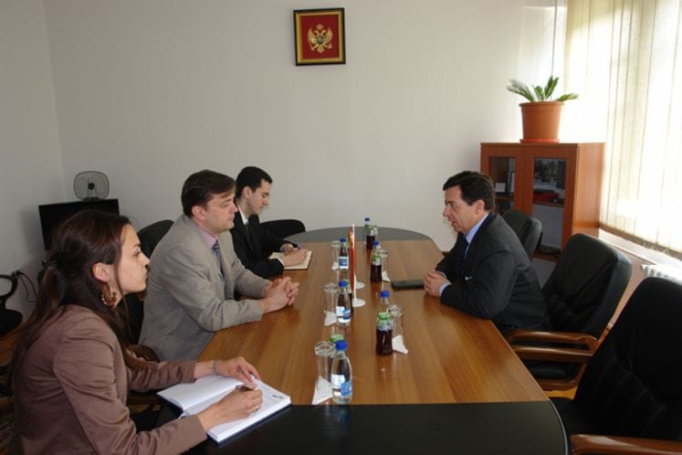 Pomoćnik ministra za politiku odbrane Draško Jovanović sastao se sa ambasadorom Kraljevine Španije Indigom de Palasiom Espanjom