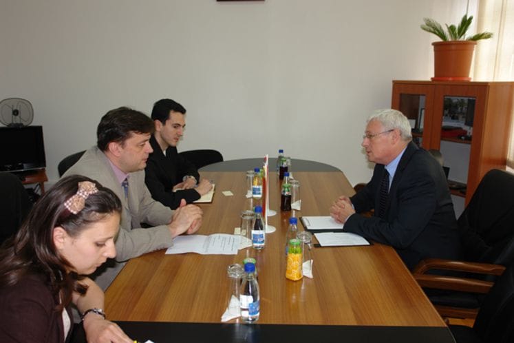 Pomoćnik ministra za politiku odbrane Draško Jovanović sastao se danas sa ambasadorom Izraela Arturom Kolom