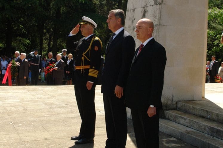 Delegacija Vlade Crne Gore položila vijenac na Spomenik Partizanu borcu na brdu Gorica