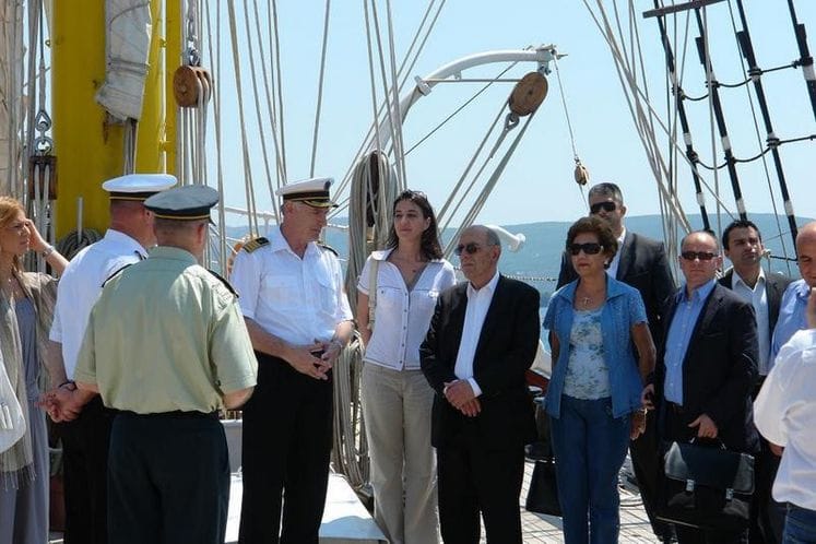 Ministar odbrane Republike Kipar Kostas Papakostas drugog dana posjete Crnoj Gori posjetio kasarnu ’’Milovan Šaranović’’ u Danilovgradu kao i jahtu "Jadranka"