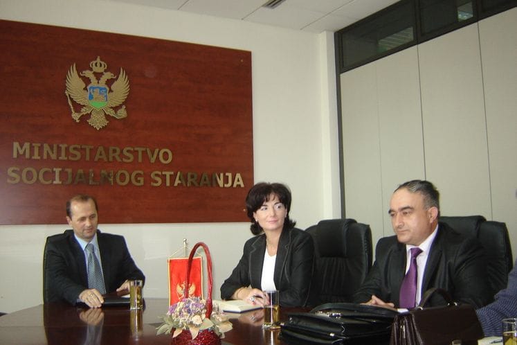 -Ministar rada i socijalnog staranja primio je danas predstavnike Saveza udruženja roditelja djece i omladine sa teškoćama u razvoju „Naša inicijativa“-