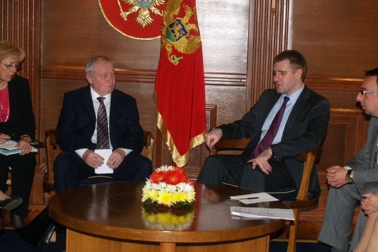 Saopštenje: Potpredsjednik Vlade Crne Gore i ministar finansija, dr Igor Lukšić, sastao se sa ministrom finansija Republike Češke, Eduardom Janotom