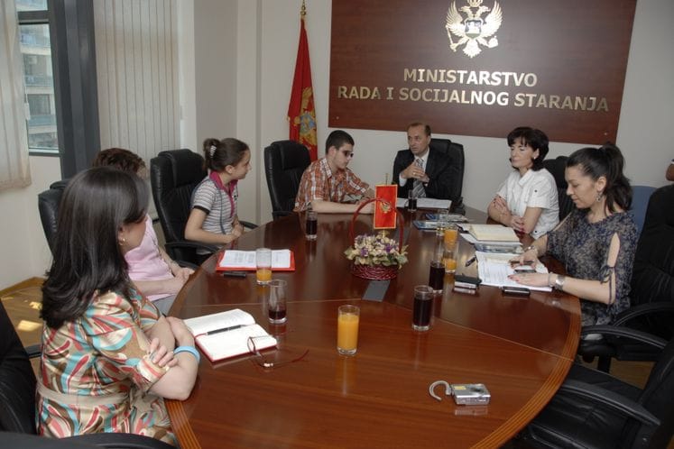 Ministru Numanovicu predstavljen “Alternativni izvjestaj o primjeni Konvencije o pravima djeteta u Crnoj Gori”.