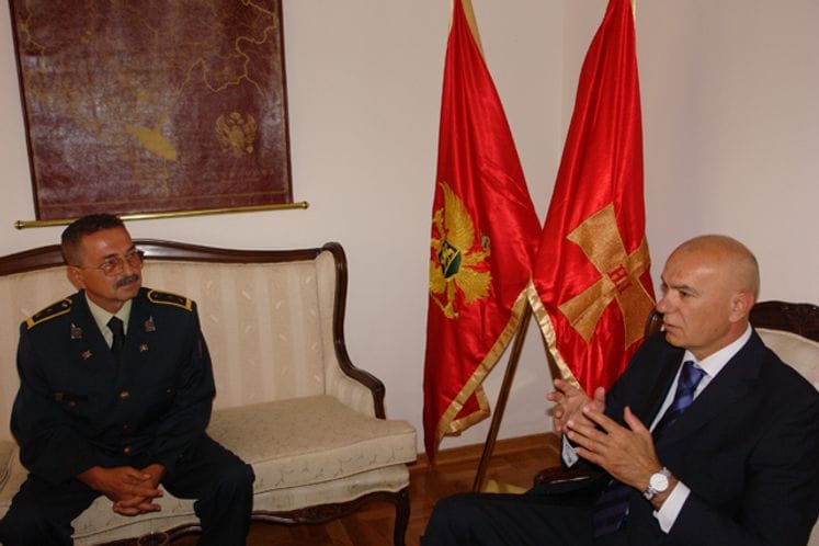 Ministar odbrane Boro Vučinić primio potpukovnika Željka Popovića uoči odlaska na dužnost oficira za vezu Vojske Crne Gore pri Vrhovnoj komandi savezničkih snaga za Evropu (SHAPE) u Monsu, Belgija