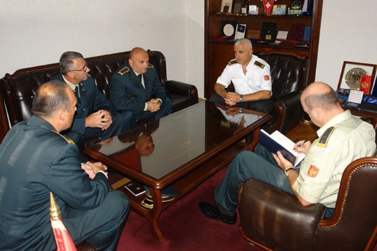 Načelnik Generalštaba Vojske Crne Gore viceadmiral Dragan Samardžić primio majore Zorana Božovića i Nedžada Rujovića i zastavnika Igora Boškovića povodom upućivanja na školovanje