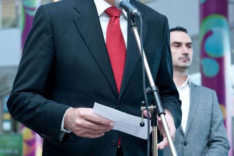 Saopštenje: Ministar Milošević otvorio izložbu ručno rađenih ćilima koja je organizovana povodom 17. oktobra, Međunarodnog dana borbe protiv siromaštva