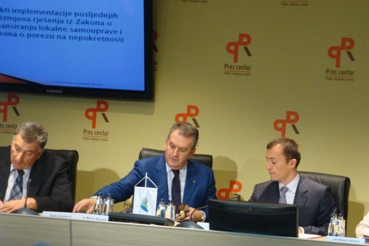 Izlaganje ministra finansija dr Milorada Katnića na sastanku sa Zajednicom opština Crne Gore