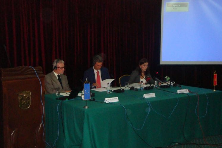 Izlaganje pomoćnice ministra finansija Ane Krsmanović na pres konferenciji povodom predstavljanja Priručnika za unutrašnju reviziju