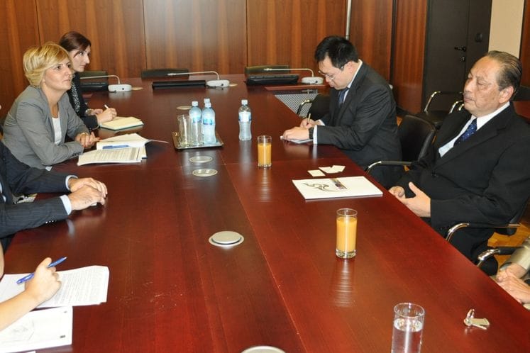 Saopštenje: Sekretar Ministarstva ekonomije Igor Noveljić primio novoimenovanog nerezidentnog ambasadora Kraljevine Tajland u Crnoj Gori Krita Kraičitija