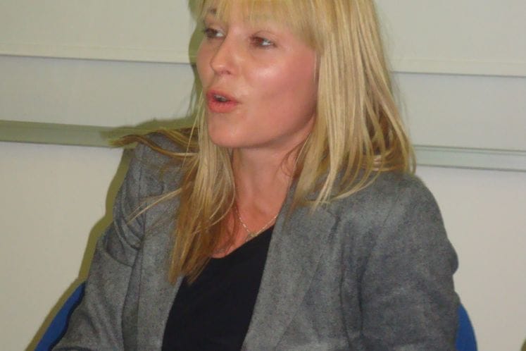 Izlaganje Katje Treichel, menadžera projekta Instituta za evropsku politiku, na početku seminara o procedurama za twinning ugovore