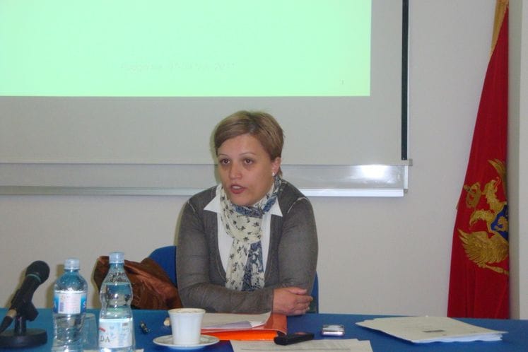 Izlaganje Bojane Poček prilikom otvaranja trodnevnog seminara o pravilima javnih nabavki za ugovore o isporuci roba i ugovore o izvođenju radova