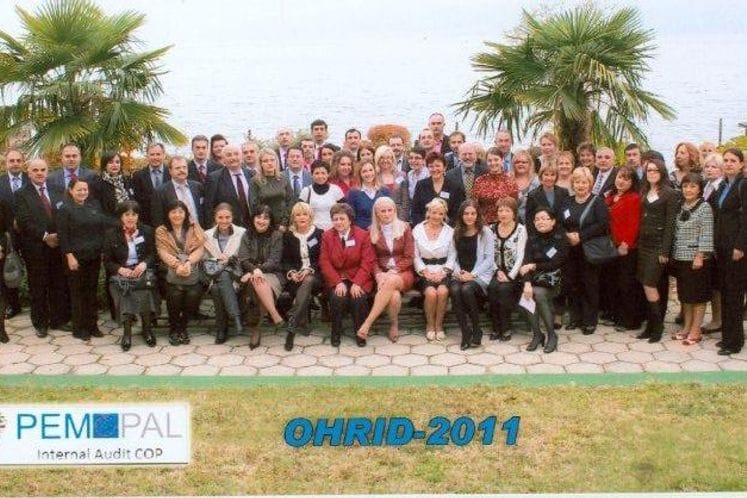 SAOPŠTENJE: Predstavnici Ministarstva finansija na plenarnom susretu Zajednice praktičara internih revizora