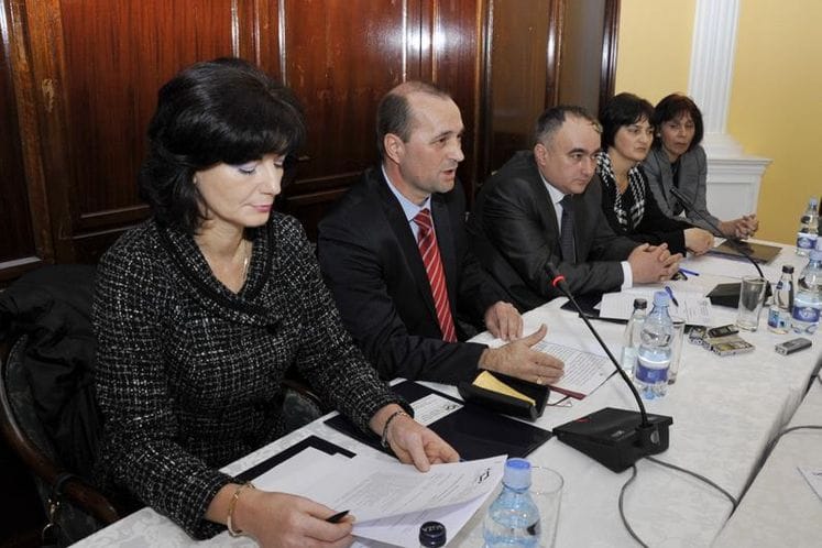 Ministar rada i socijalnog staranja Suad Numanović učestvovao na okruglom stolu “Partnerstvom i saradnjom do kvalitetnih socijalnih servisa“