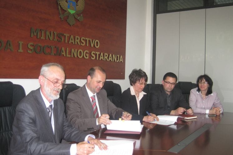 Potpisan Memorandum o razumijevanju za osnivanje i izgradnju objekta Dnevnog centra za djecu i omladinu sa smetnjama i teškoćama u razvoju u Opštini Mojkovac