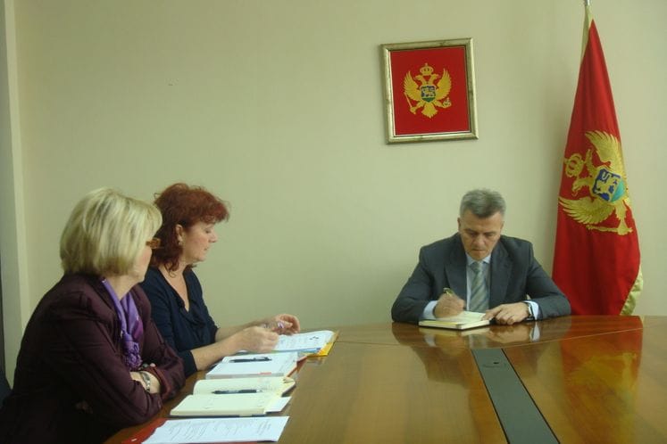 Ministar zdravlja razgovarao sa predstavnicama Nezavisnog udruženja medicinskih sestara i babica Crne Gore