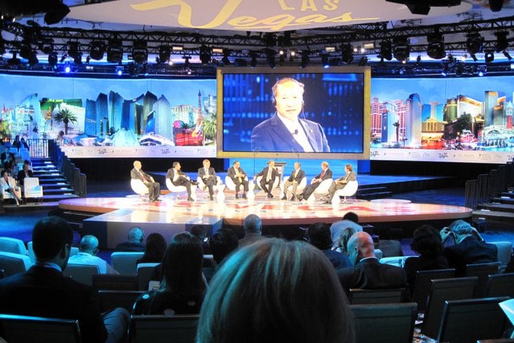 Saopštenje: Delegacija Crne Gore koju predvodi ministar održivog razvoja i turizma, Predrag Sekulić, učestvovala je na godišnjem samitu Svjetskog savjeta za turizam i putovanja (WTTC) u Las Vegasu.