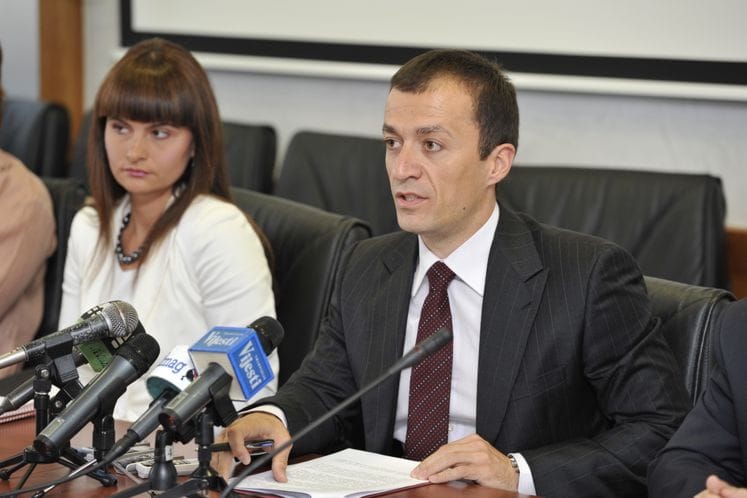 Izlaganje ministra finansija, dr Milorada Katnića, na konferenciji za medije povodom početka jednošalterskog sistema registracije preduzeća