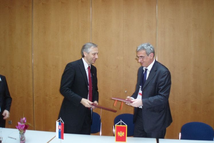 Ministar saobraćaja dr Andrija Lompar učestvovao na Međunarodnom transportnom forumu u Lajpcigu, kojom prilikom je potpisan i Sporazum o prevozu putnika i tereta u međunarodnom drumskom saobraćaju između Crne Gore i Slovačke