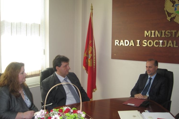 DONACIJE DJEČIJE FONDACIJE "THE KAYLA & JENNA KURMEMAJ"