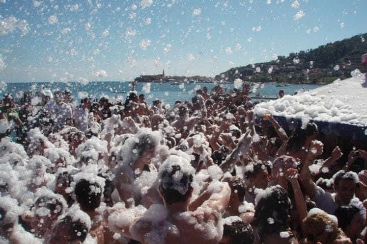 Saopštenje: Crna Gora i ove godine destinacija dobrog provoda - festival “After beach parties”