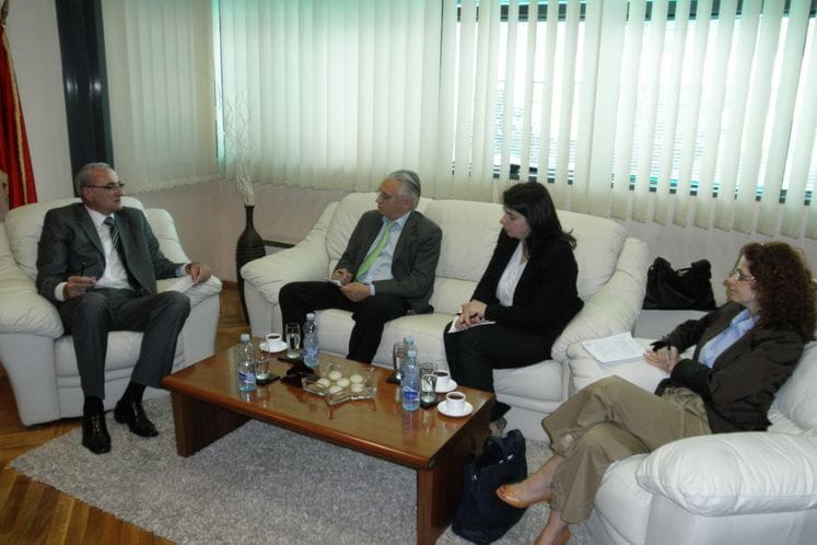 Saopštenje: Ministar poljoprivrede i ruralnog razvoja Tarzan Milošević primio je danas stalnog Predstavnika Svjetske Banke u Crnoj Gori g-dina Jan Peter Oltersa i g-dju Sanelu Ljuca (Kancelarija Svjetske banke u Podgorici)