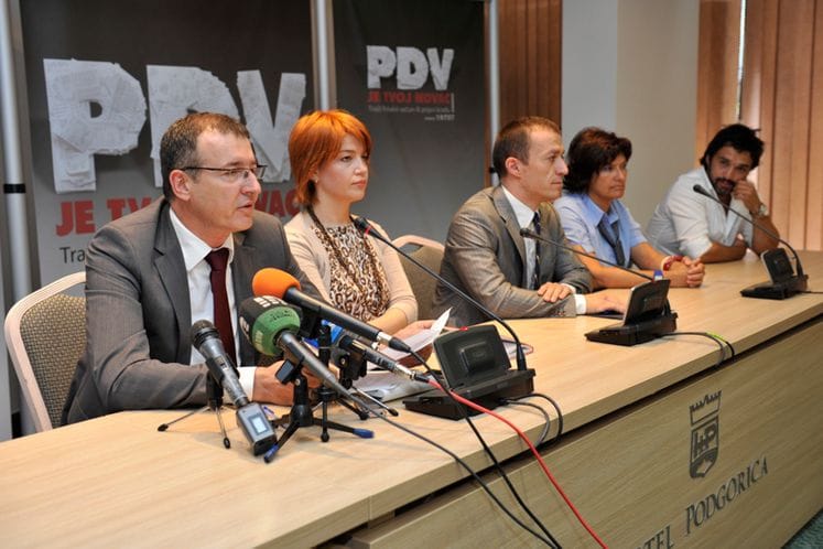 Izlaganje direktora Poreske uprave Dejana Marinovića na konferenciji za novinare povodom predstavljanja kampanje "PDV je tvoj novac"