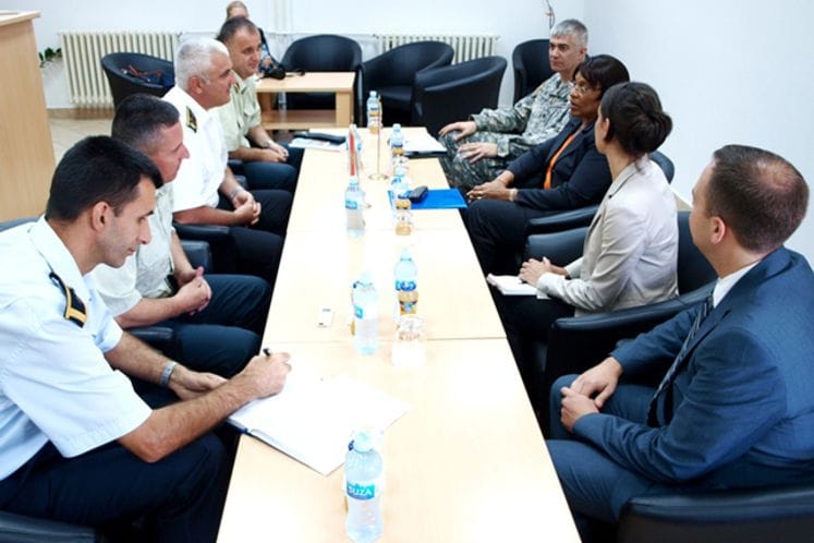 Viceadmiral Samardžić i ambasadorka Braun posjetili kasarnu ,,Milovan Šaranović“