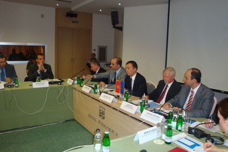 Izlaganje ministra finansija, dr Milorada Katnića, na okruglom stolu "Razgovori sa ambasadorom EU"