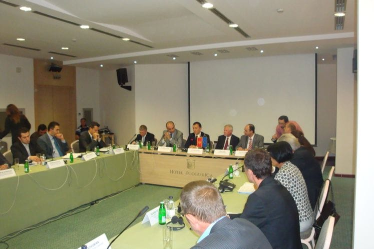 Izlaganje ministra ekonomije, dr Vladimira Kavarića, na okruglom stolu "Razgovori sa ambasadorom EU"