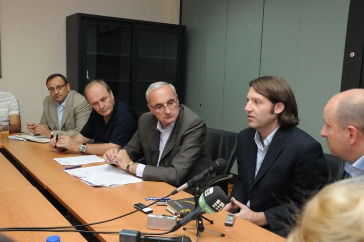 Saopštenje: Potpisan Memorandum o razumijevanju za nabavku opreme za sterilizaciju voska za Savez pčelarskih organizacija Crne Gore