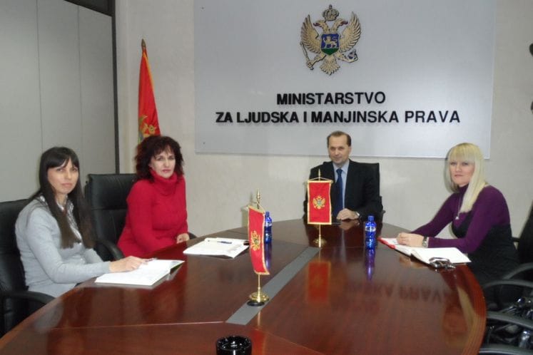 Ministar za ljudska i manjinska prava dr Suad Numanović susreo se sa predsjednicom NVO „Crnogorski ženski lobi“ Aidom Petrović