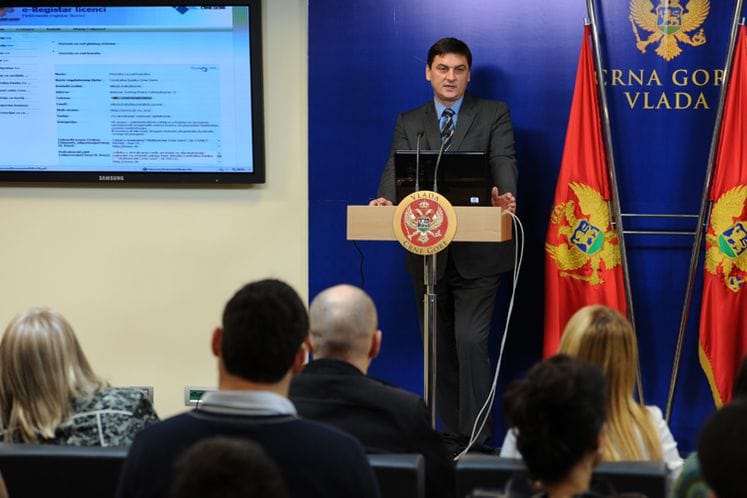 Izlaganje Aleksandra Mitrovića, rukovodioca Sektora pravnih, finansijskih i opštih poslova u Privrednoj komori Crne Gore