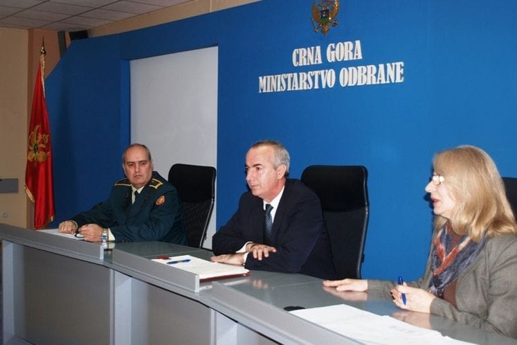 Pomoćnik Novićević razgovarao sa kadetima koji se obrazuju na inostranim vojnim akademijama