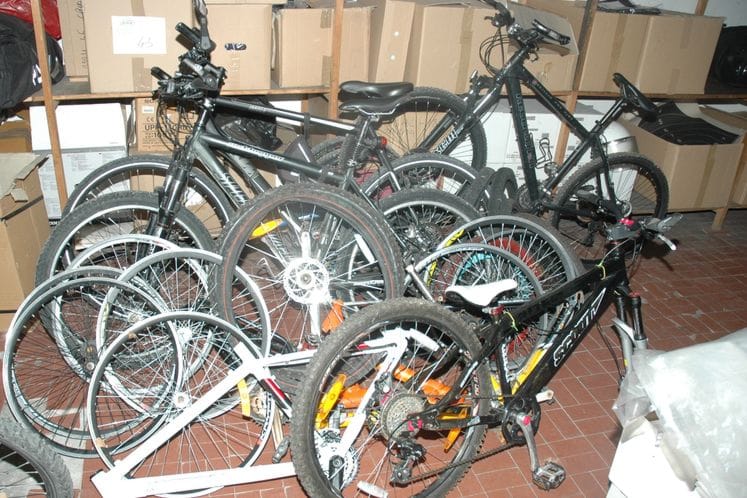 Osumnjičeni za veći broj imovinskih delikata