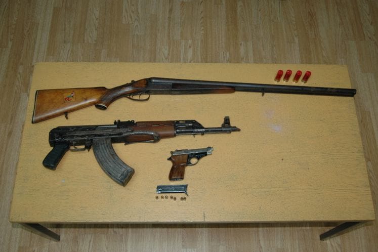 Pronađeni i oduzeti dvije puške i pištolj u ilegalnom posjedu