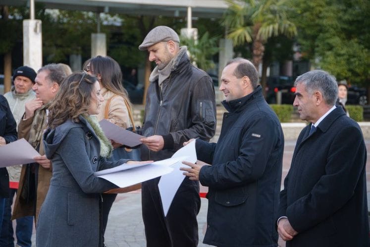 Ministar Numanović učestvovao na performansu povodom Međunarodnog dana ljudskih prava