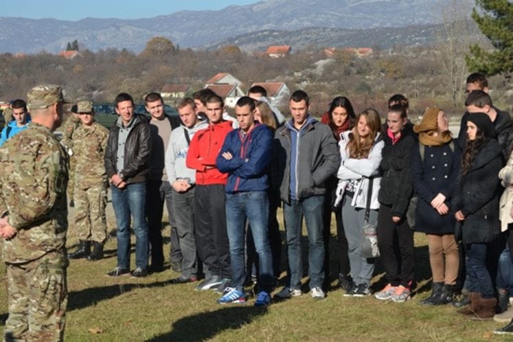 Srednjoškolci posjetili Brigadu KoV