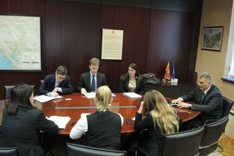 Saopštenje: Susret ministra Brajovića sa novim šefom Misije MMF-a za Crnu Goru Alaisdair Scott-om