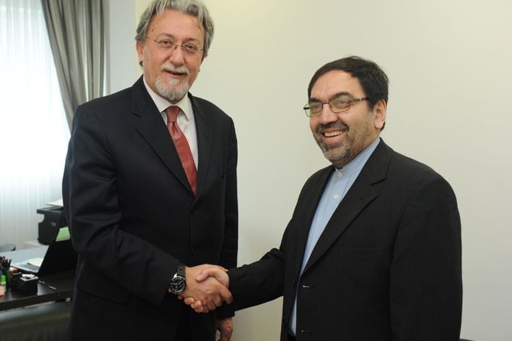 Savjetnik predsjednika Vlade za vanjsku politiku Nebojša Kaluđerović primio u oproštajnu posjetu ambasadora Islamske Republike Iran Abolghassem Delfia