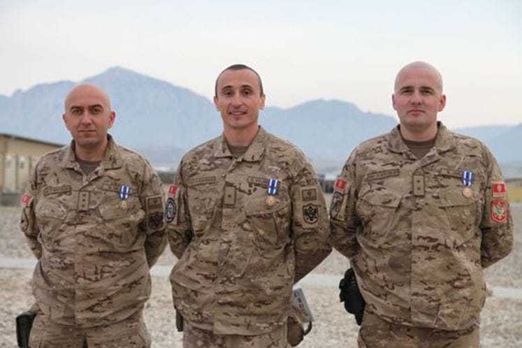 Dodjela medalja štabnim oficirima VI kontigenta