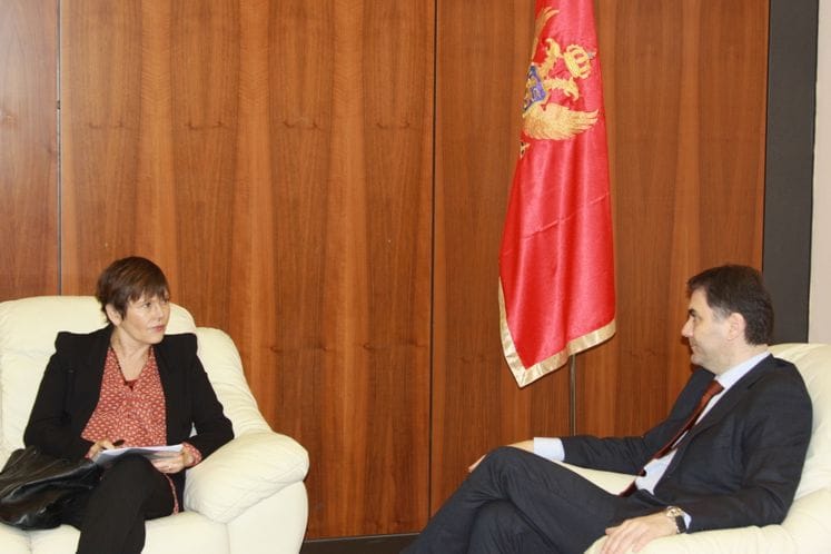 SAOPŠTENJE: Ministar poljoprivrede i ruralnog razvoja prof. dr Petar Ivanović sastao se sa ambasadorkom Republike Francuske g-đom Dominik Gazui