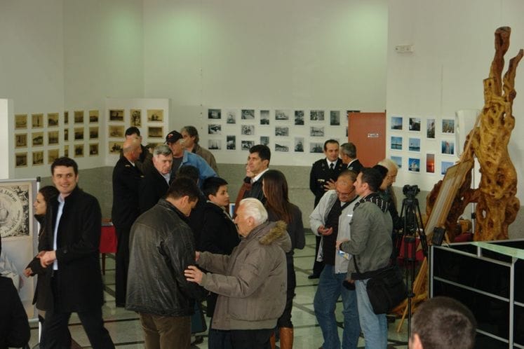 PRESS: Izložba fotografija i istorijskih artefakata "80 godina š/b Jadran" - 22.03.2013. RTCG Jutarnji program