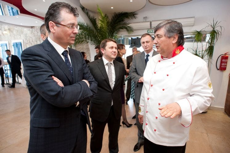 Saopštenje: Ministar Gvozdenović posjetio prvenstvo ugostitelja i učestvovao na okruglom stolu privrednika Crne Gore i Srbije