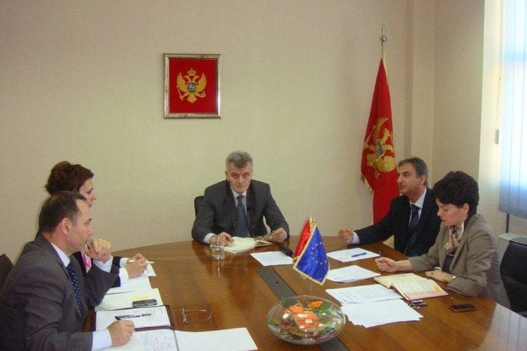 Saopštenje: Program saradnje malih zemalja: okvir za implementaciju ciljeva u nove Zdravstvene politike za Evropu: Zdravlje 2020