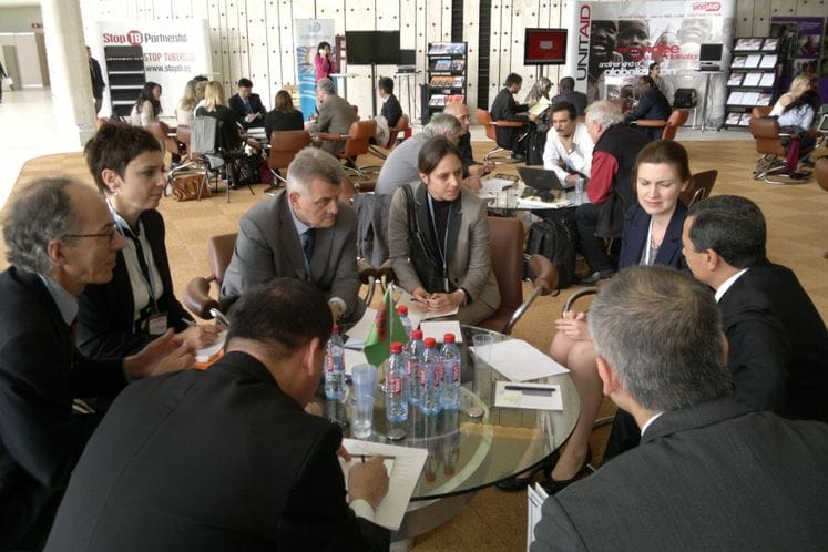 Saopštenje: Ministar Radunović na Skupštini SZO razgovarao sa kolegom iz Turkmenistan Gurbanmmamedom o hroničnim nezaraznim bolesti